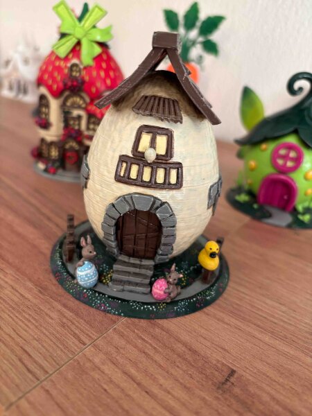(Fehldruck) Osterhasenhaus / Ei-Haus, handbemalt, **Einzelstück**