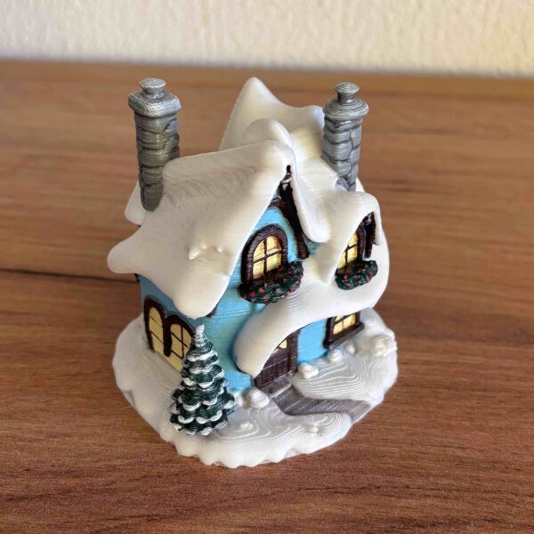 winterliches Haus in blau, handbemalt, **Einzelstück**